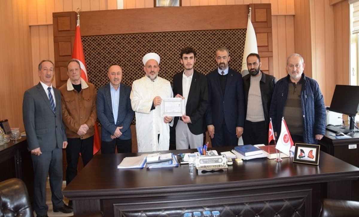 Moldovalı Genç İslam'ı Seçti