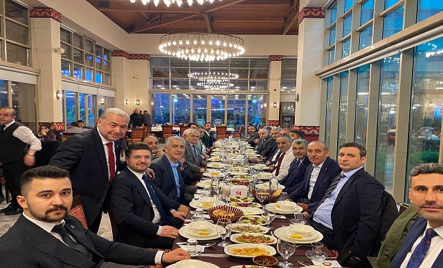 Ak Parti Genel Merkezi'nde Mustafa Özkaya