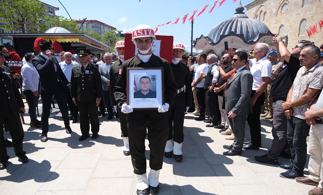 Giresun Şehidini Uğurladı!