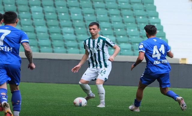 Giresunspor 2-4 Beyoğlu Yeni Çarşı Spor