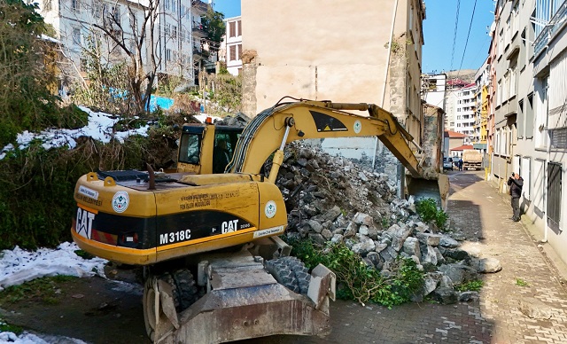 METRUK BİNALAR YIKILIYOR!