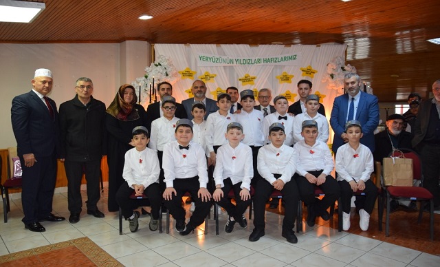 Örgün Eğitimle Birlikte 15 Ayda Hafız Oldular