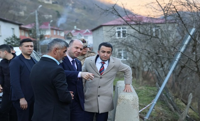 Vali Serdengeçti Ericek Köyü'nde