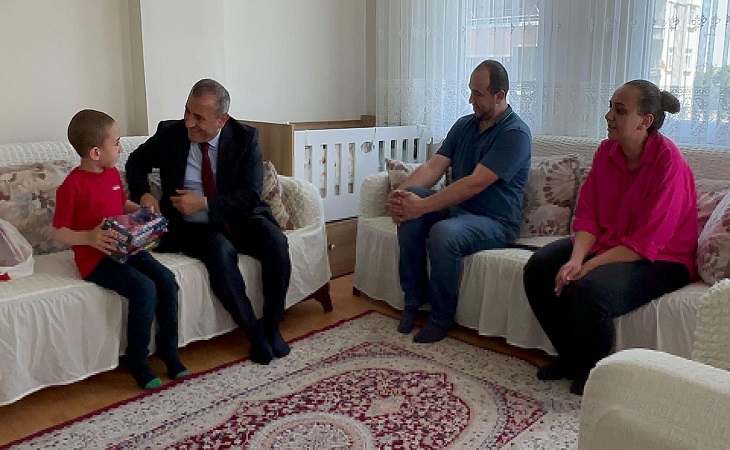 Vali Sonel Bayram Ziyaretlerinde Bulundu