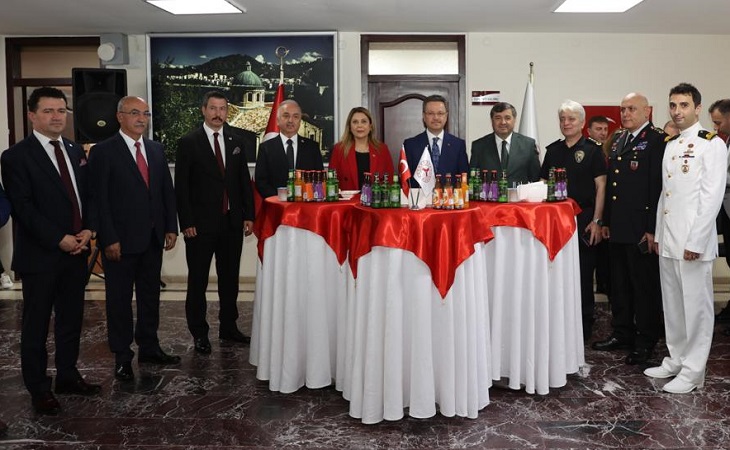 Vatandaşlarla Bayramlaştı