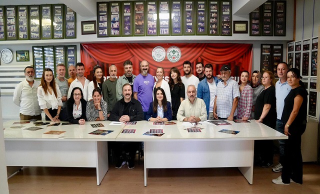 YENİ SANAT SEZONUNUN STARTINI VERDİ